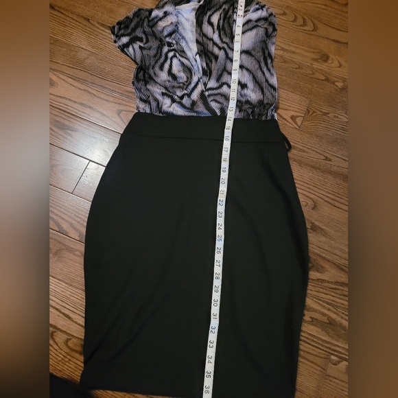 Sleeveless Dress, great condition. - Picture 9 of 9